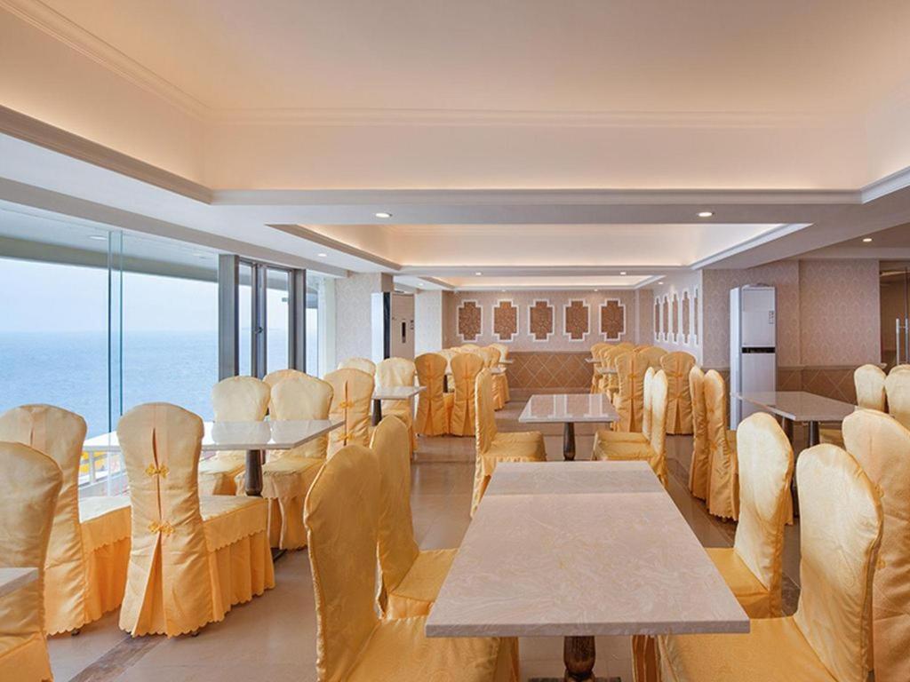 Vienna Classic Hotel Guangdong Yangxi Moon Bay Ngoại thất bức ảnh