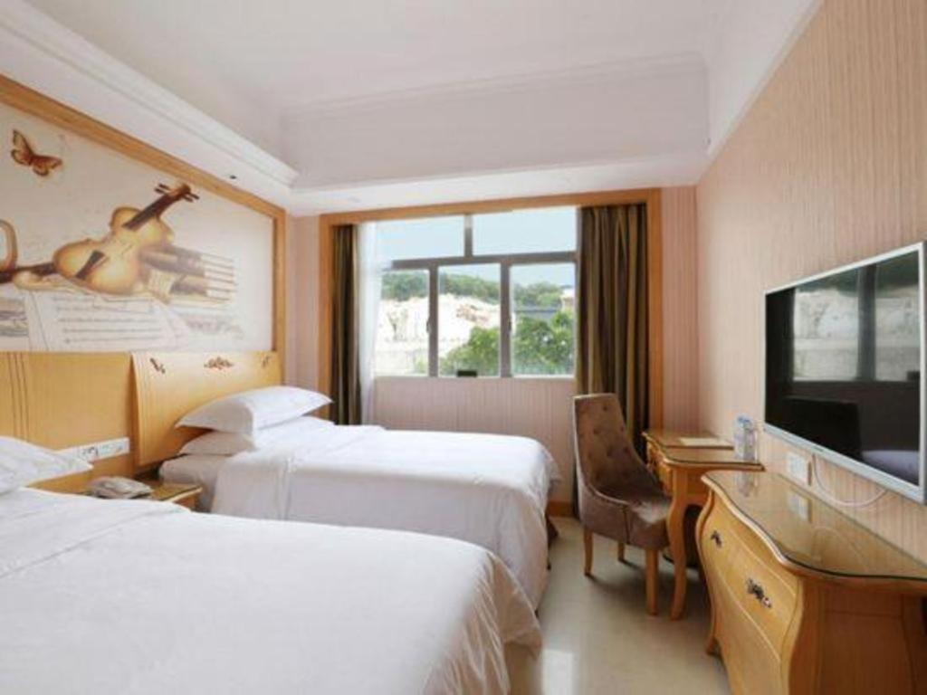 Vienna Classic Hotel Guangdong Yangxi Moon Bay Ngoại thất bức ảnh