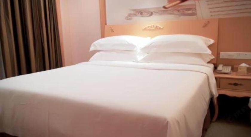 Vienna Classic Hotel Guangdong Yangxi Moon Bay Ngoại thất bức ảnh